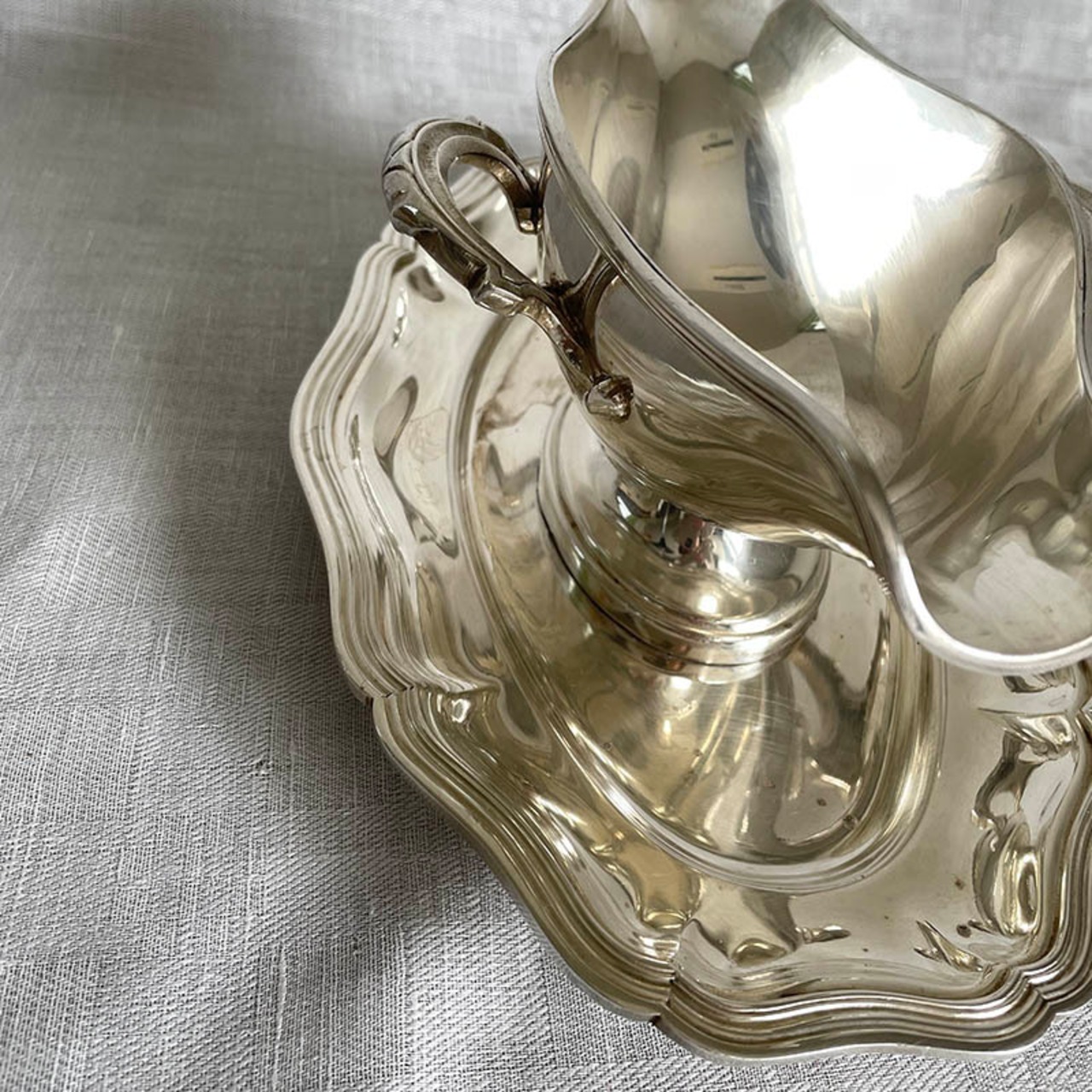 ソース入れ　ソーシエール　シルバープレート　花器にも 19twd21