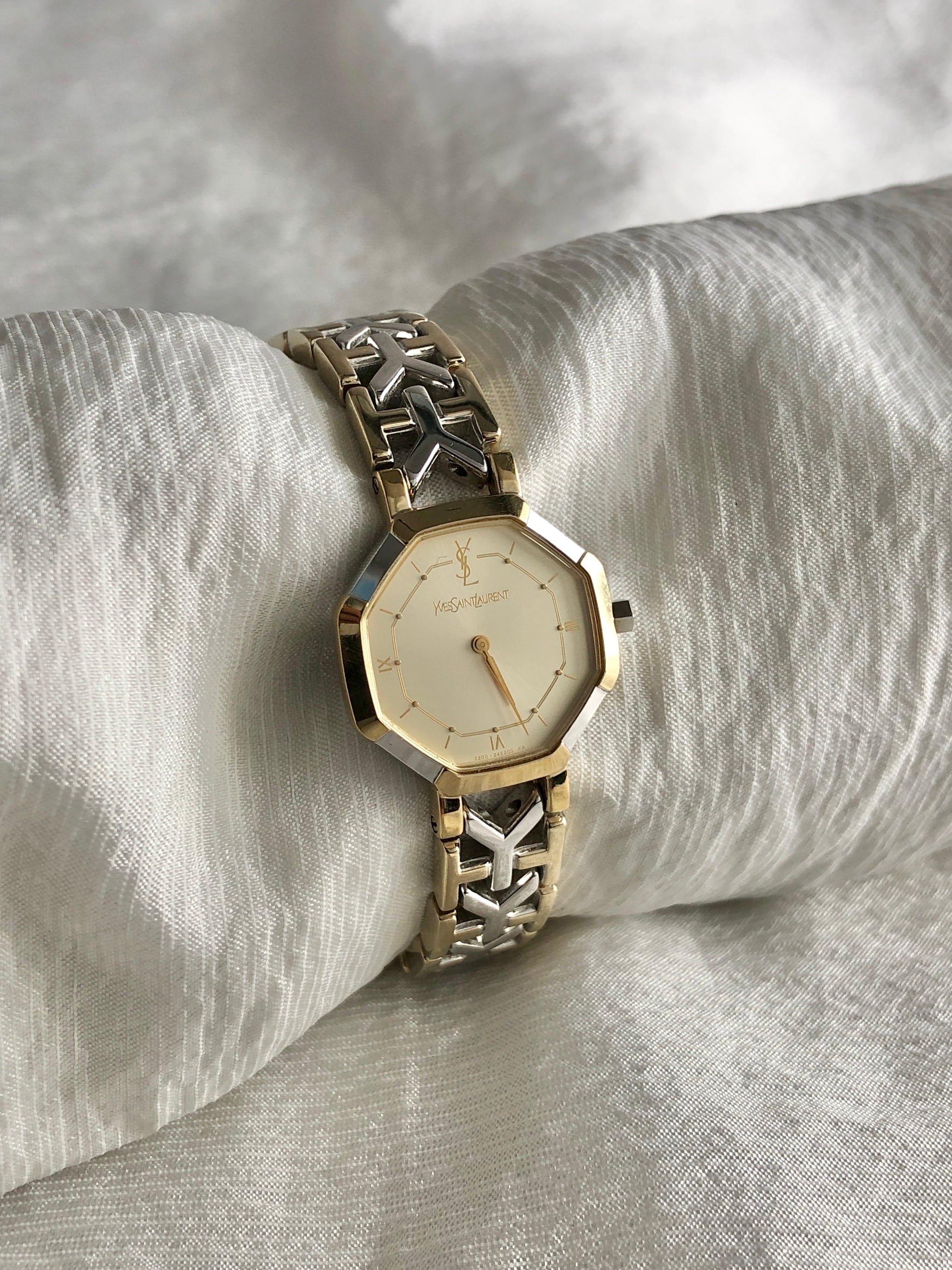 Yves Saint Laurent イヴ・サンローラン 腕時計 シルバー ゴールド