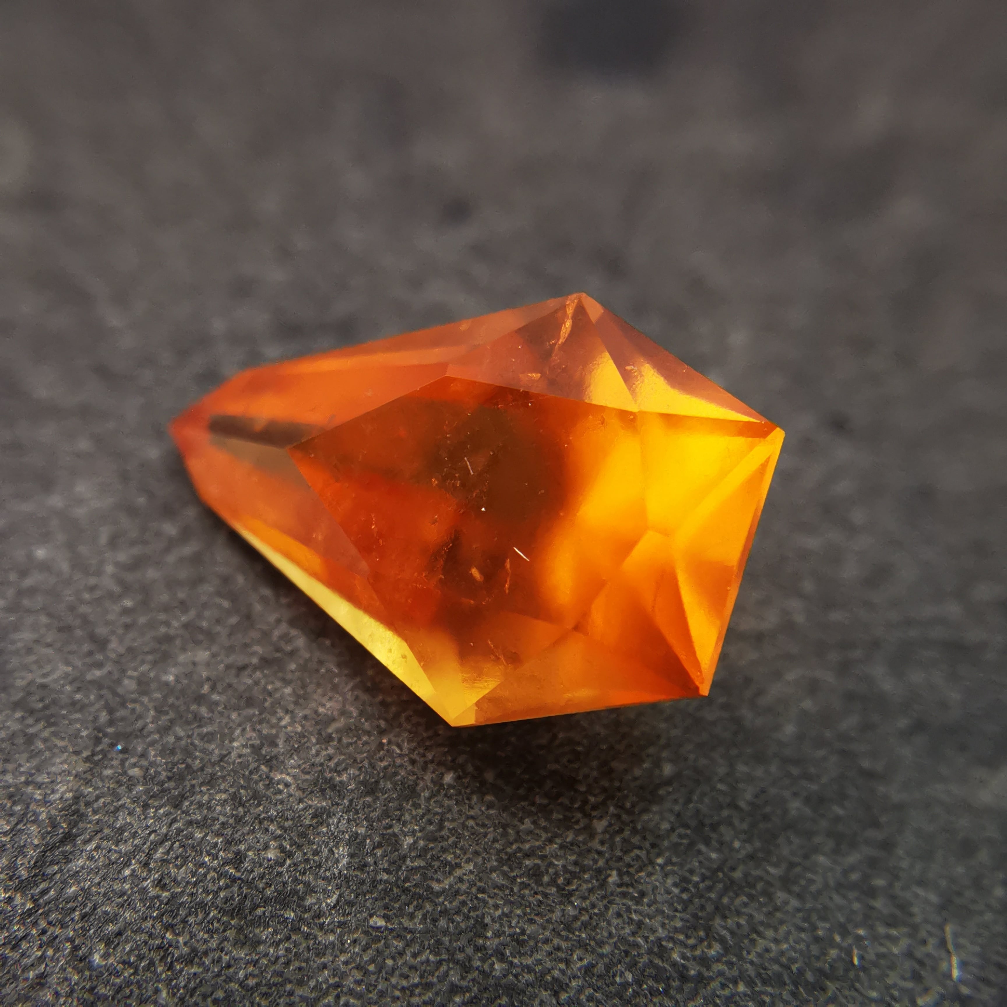 スペサルティンガーネット 2.008ct / E-3421A | Tam＆Tam Gem