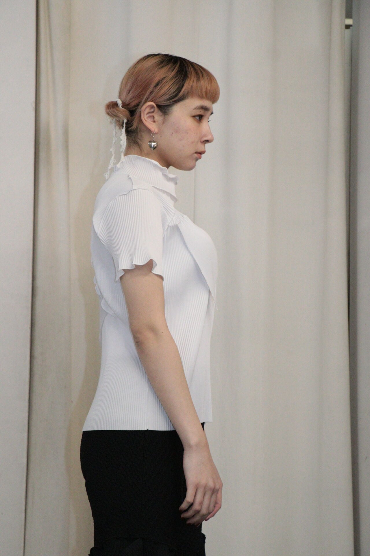 kotohayokozawa Short sleeve top High neck type (WHITE) TD23S-P04