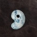 糸魚川翡翠 青翡翠 まがたま ゆる勾玉  19.3g Blue Jadeite Yuru-Magatama