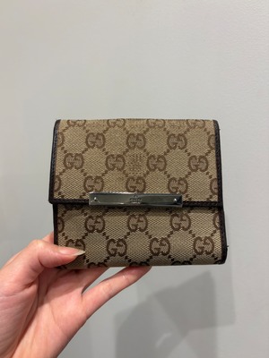 GUCCI/ vintage monogram silver logo plate wallet.