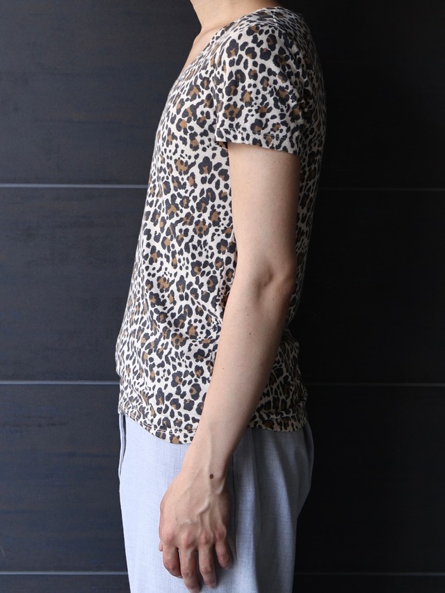 tight fit reopard top