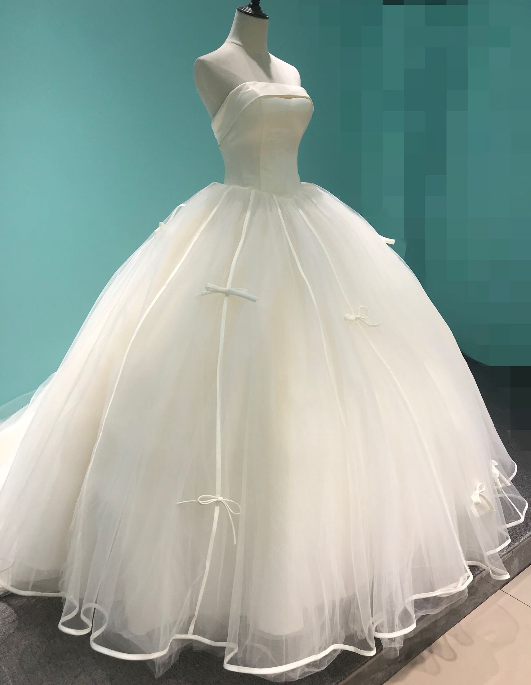 高品質！ウエディングドレス ソフトチュール ホワイト リボン
