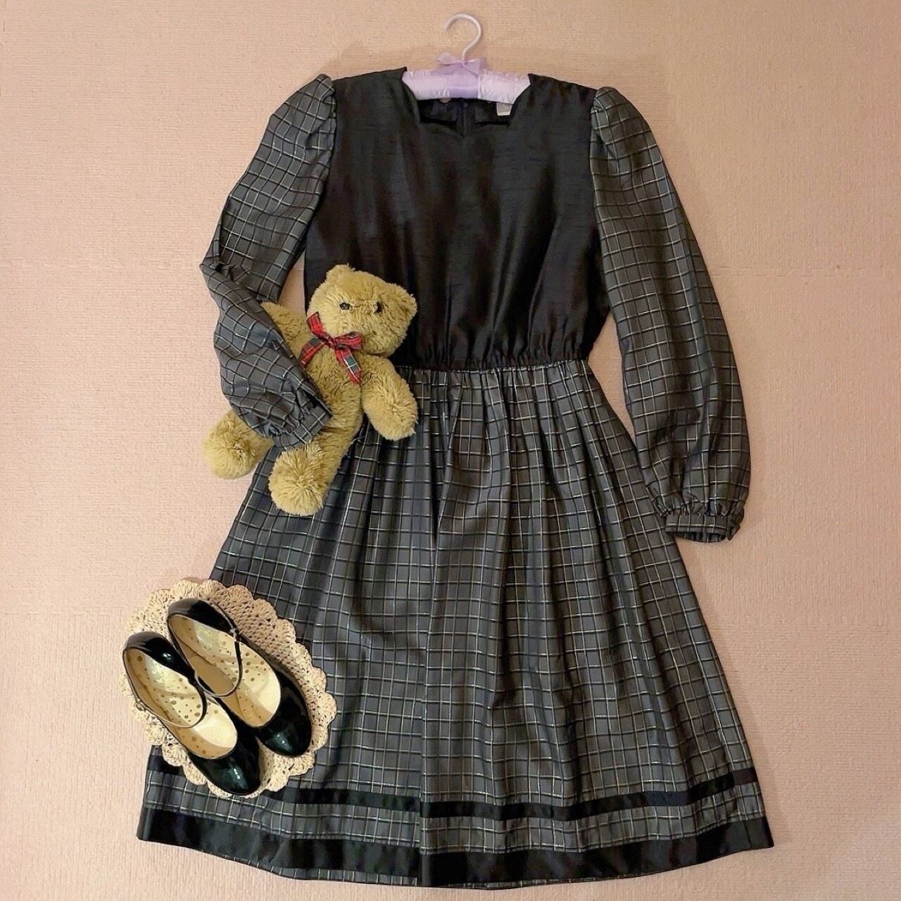 scallop gray lame check one-piece