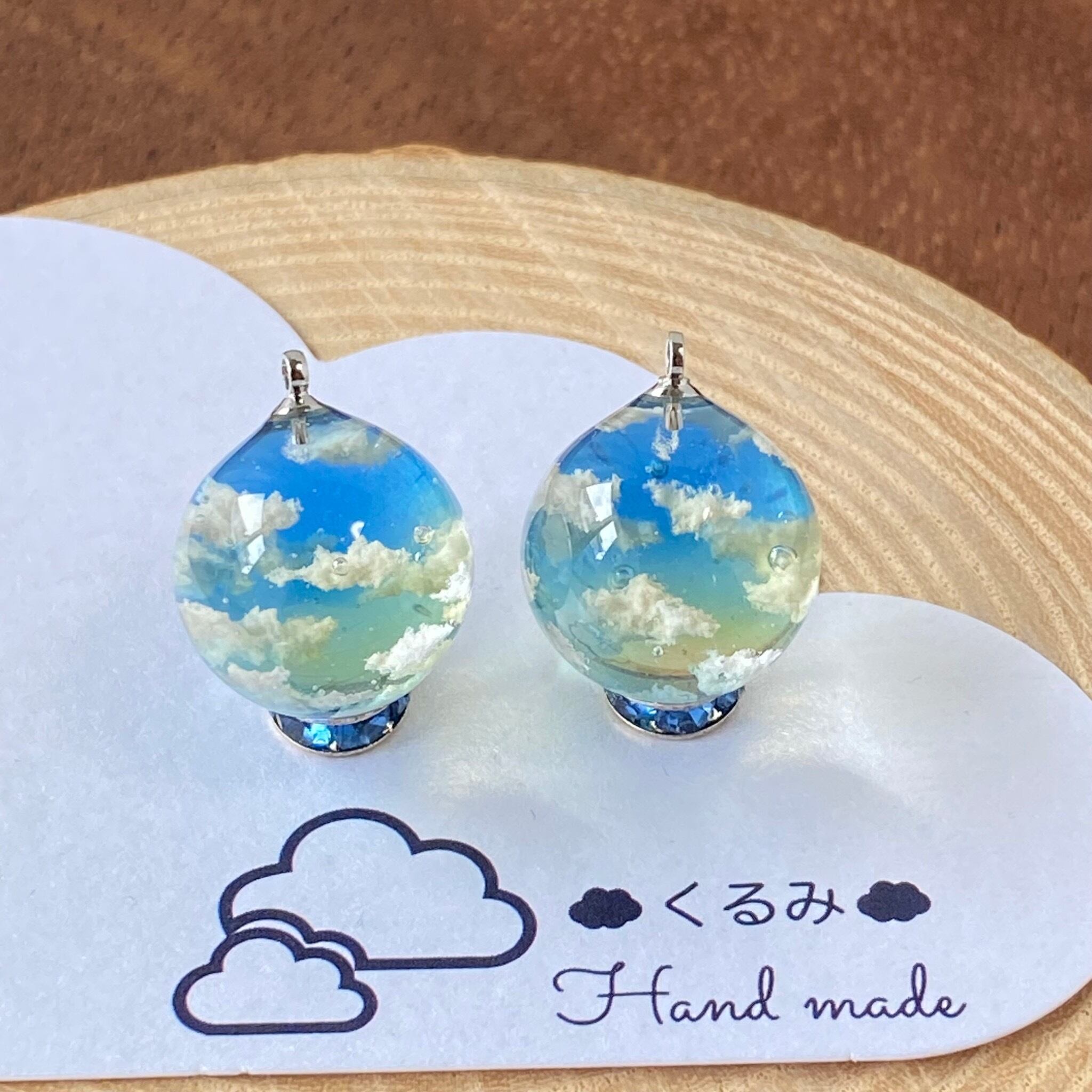 レジンピアス イヤリング 青空 まん丸 14mm e