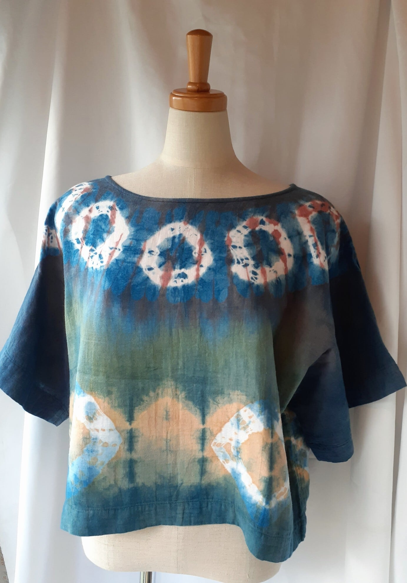 手染め&縫製・オリジナルのトップス(藍染&ベンガラ染め)