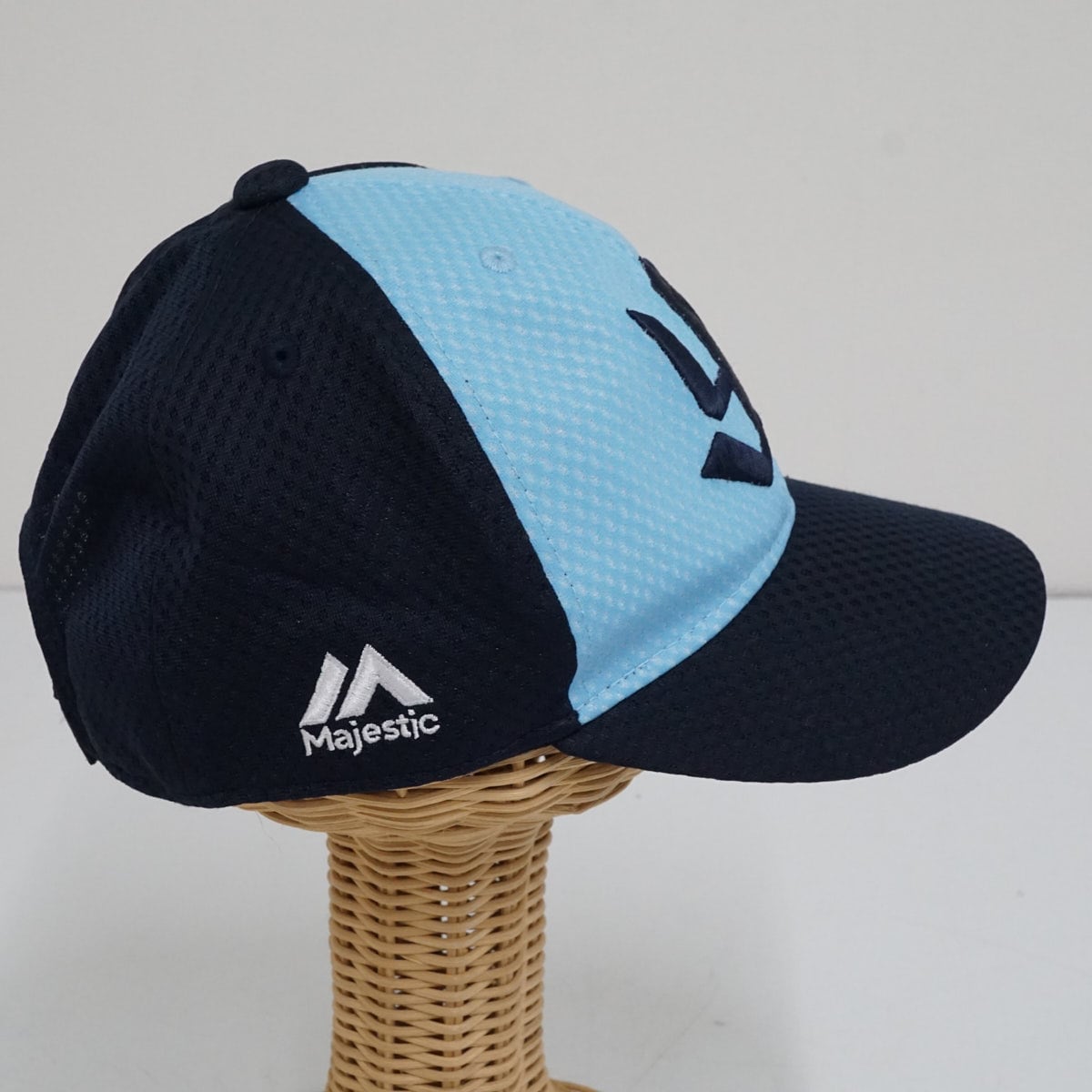 東京ヤクルトスワローズ 2025 CREW キャップ 帽子 Majestic USED美品