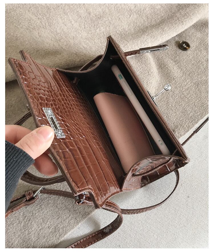 センスフレンチニッチスモールバッグ女性2020新しい波バージョン野生のハンドバッグ気質の女神ケリーバッグ Tiancai_Wing_Bag8073697