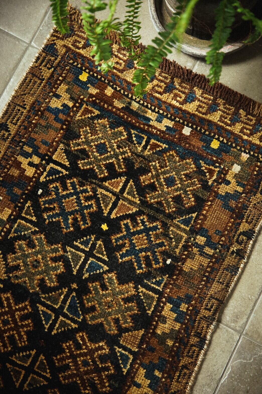 356-Vintage Taimani rug