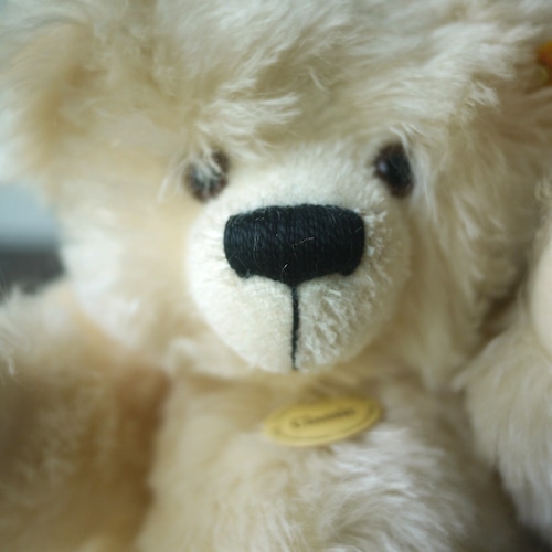 オフホワイトのテディベア　シュタイフ　STEIFF　ドイツヴィンテージ