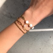 ホワイト シェル リーフデザイン ゴールドブレスレット 淡水パール