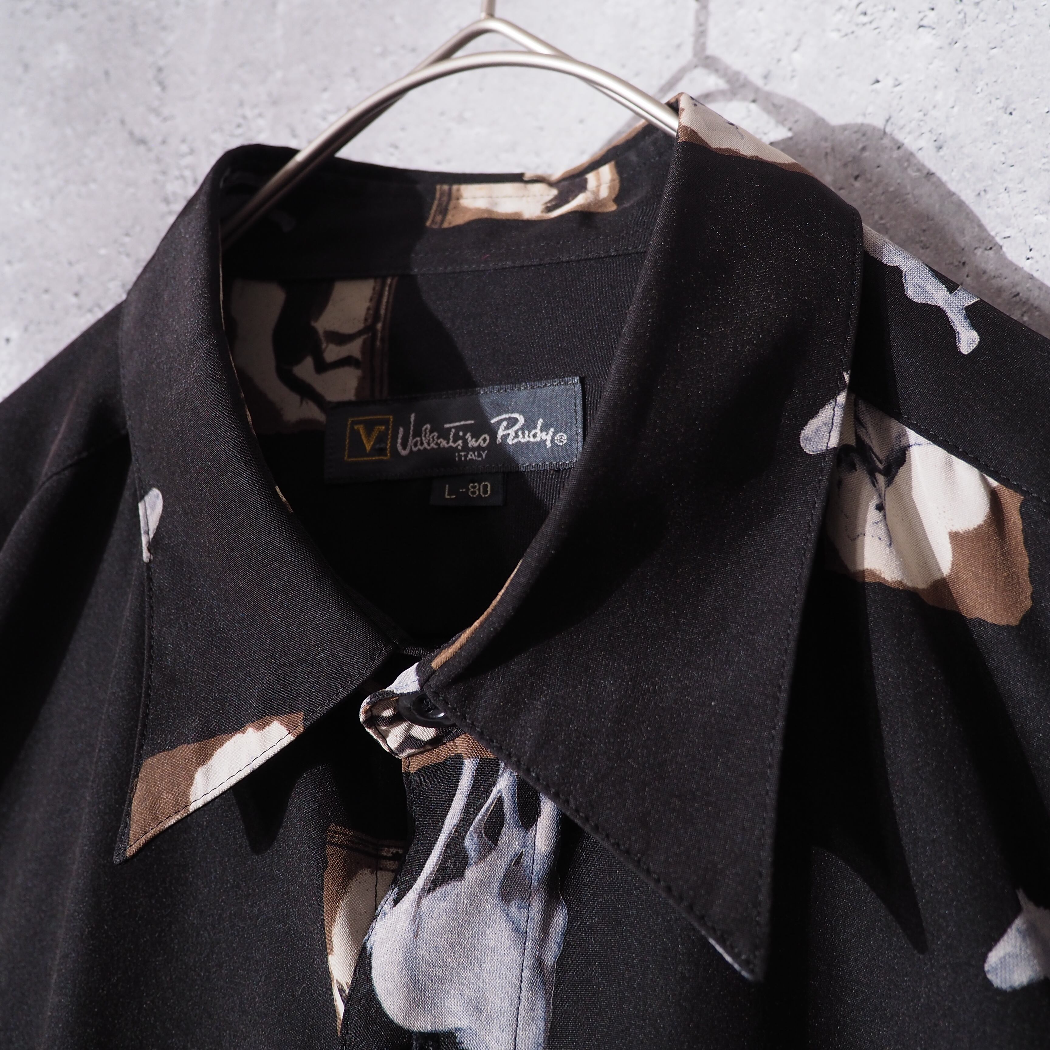 Horse animal printed black box silhouette drape shirt