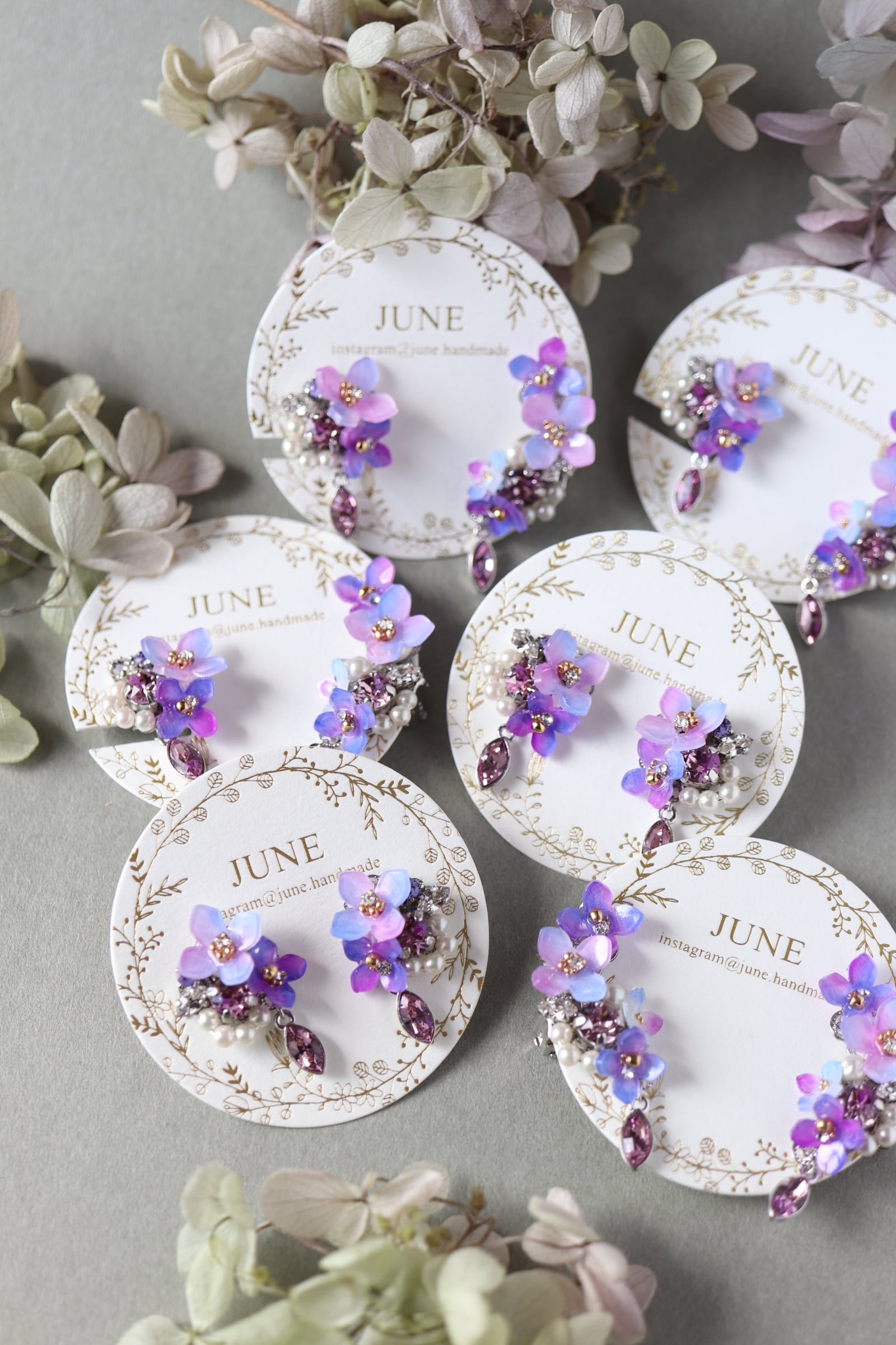 本物紫陽花♡しずくドロップフープのシンプルなラズベリーピンクピアス 