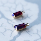 1920's ドイツ 小さなAB加工の赤いオクタゴンチャーム(2コ)