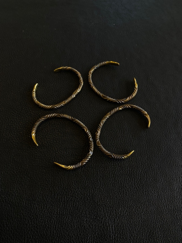 ツイストバングル S M L