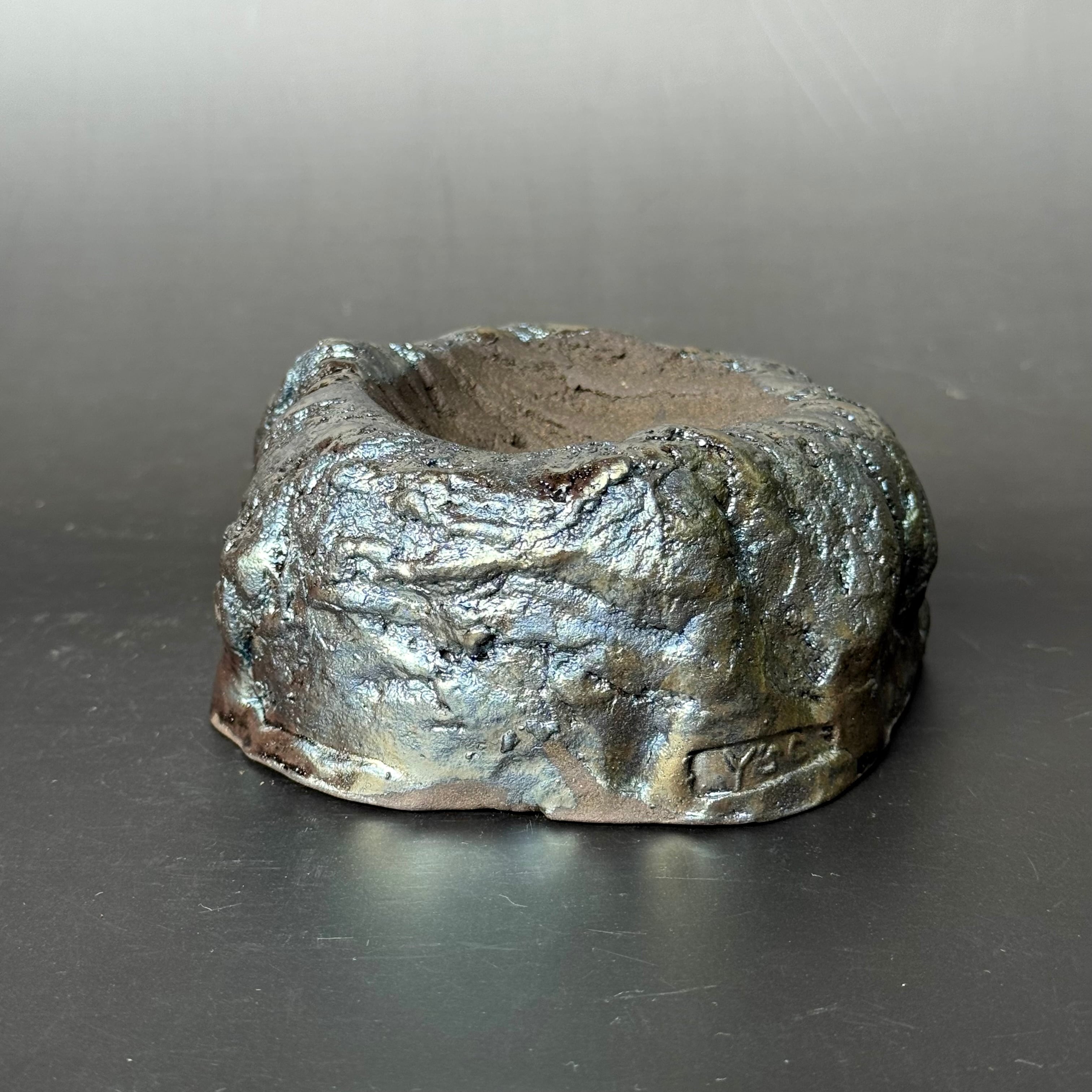 黒銀ウェットシェルター② レオパ、ニシアフ | 矢津田陶房 Ys,ceramic art