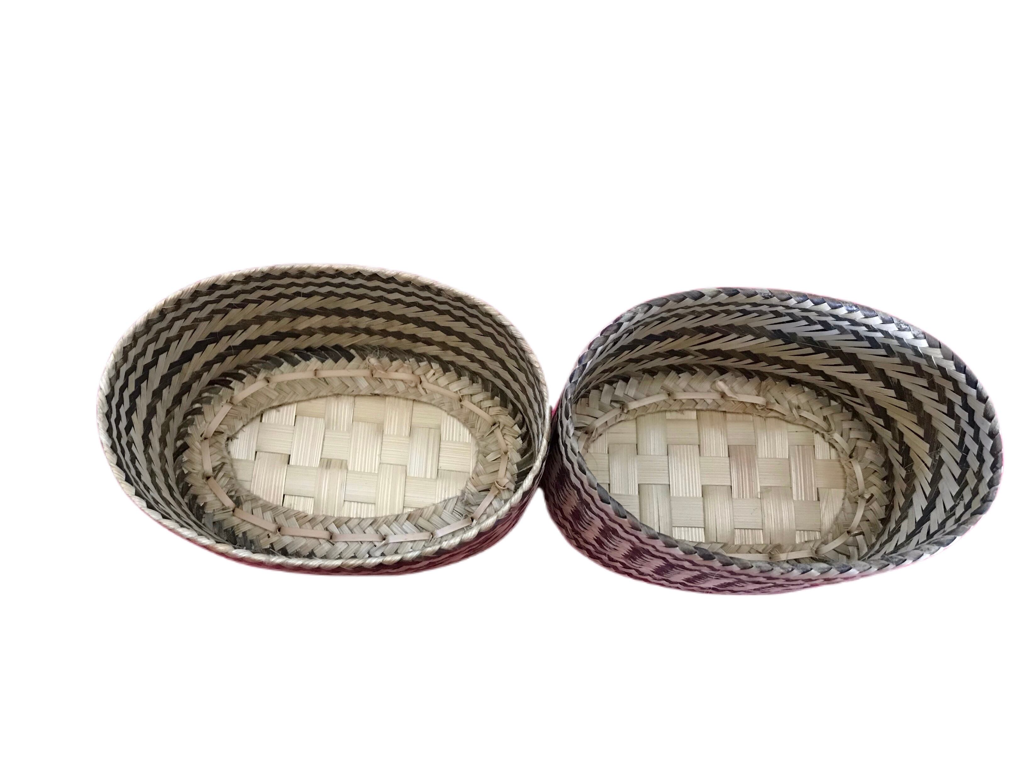 ティップカオ・おひつ・もち米入れ・竹細工・米俵型・ひし形・中白い