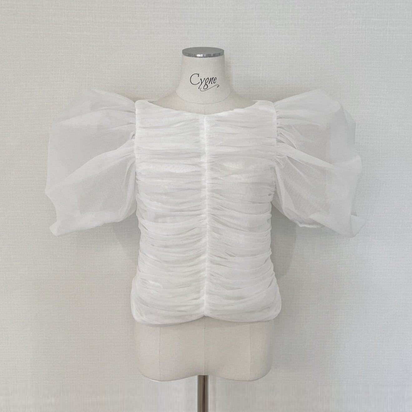 チュールトップス Richard ホワイト | Cygne
