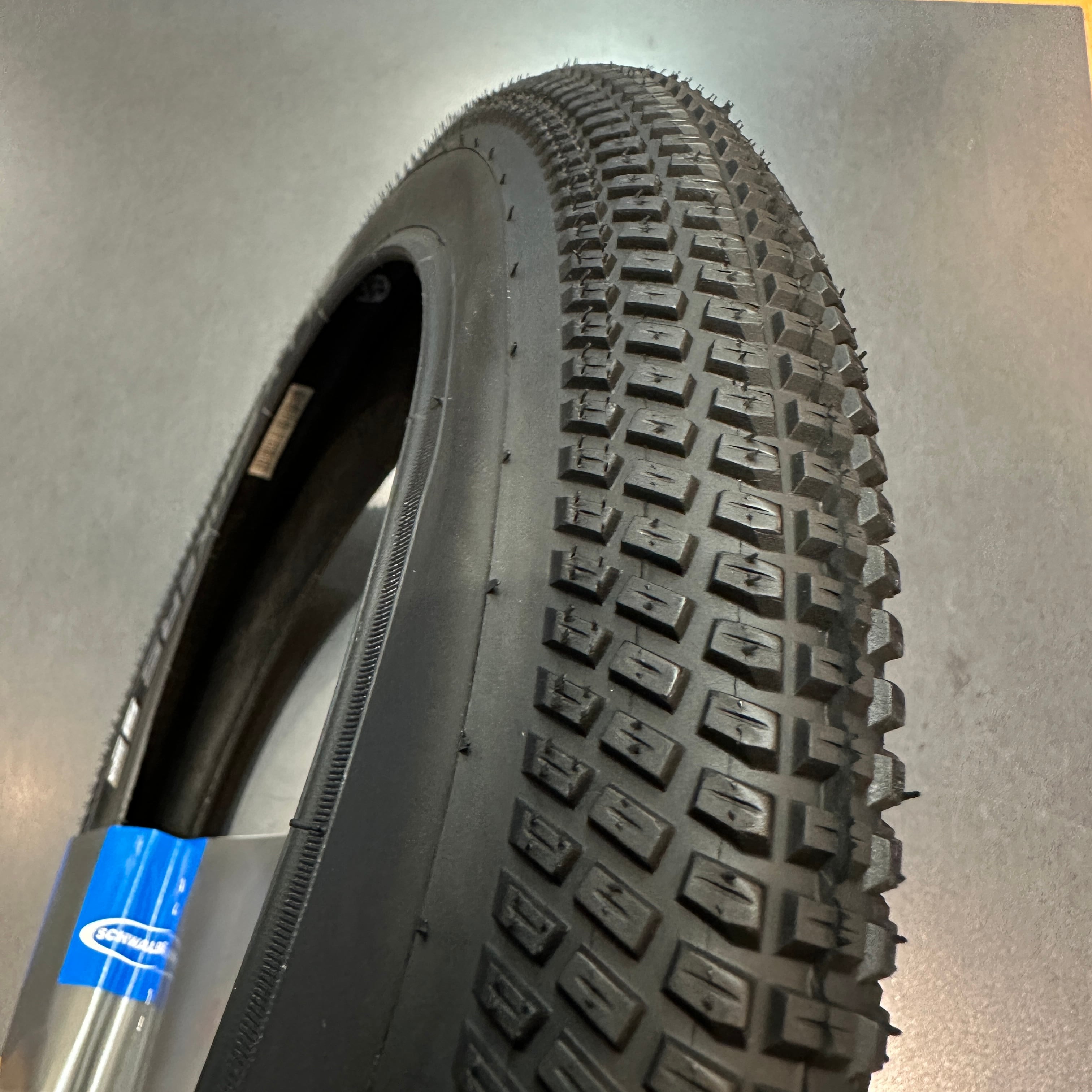 タイヤ 16×2.00 Schwalbe Billiy Bonkers / DAHON K9X | LORO ONLINE STORE