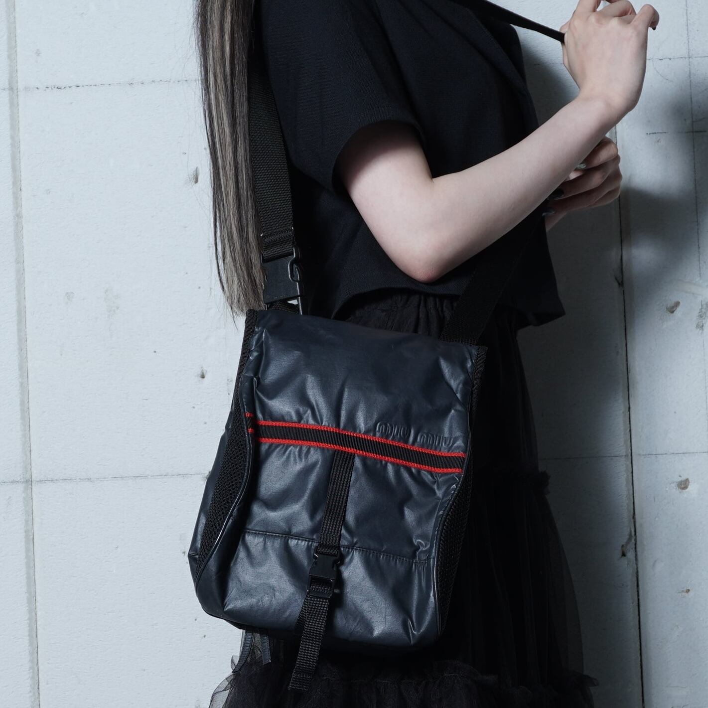 MIU MIU archive ブラックレザーバッグ MIU MIU】 ミュウミュウ archive ショルダーバッグ black | MIXHIVE