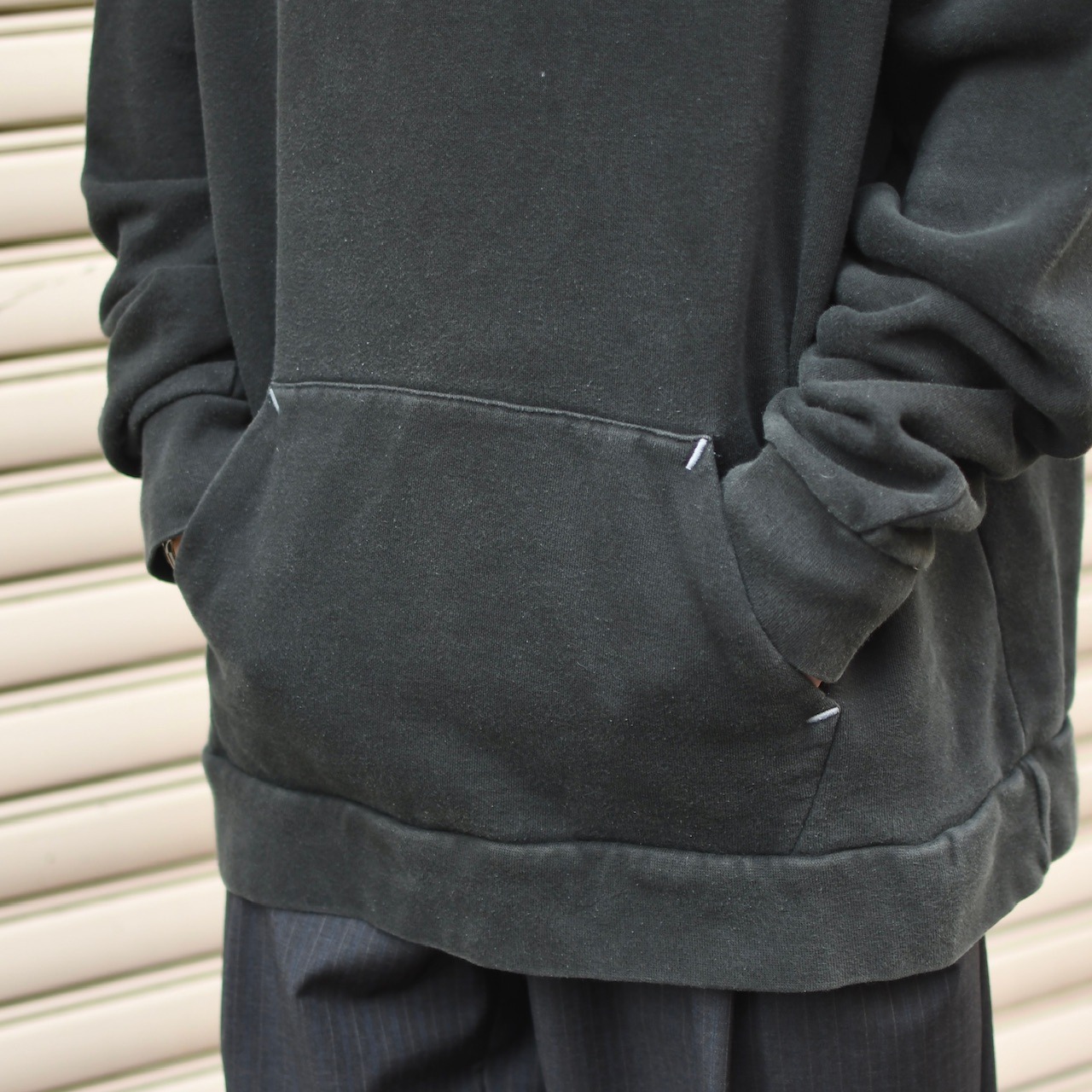 RUSSELL kangaroo pocket sweat