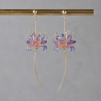 夕暮れの夏水仙 | Resurrection Lily Dangle Earrings