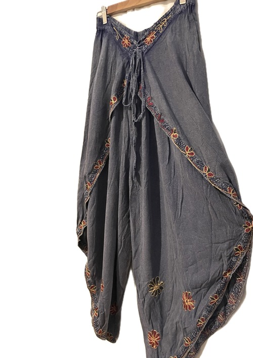 フレアパンツ ラウンドカット ラップパンツ アジアンパンツ エスニックパンツ インドパンツ 夏 リゾート 刺繍 エスニックファッション アジアンファッション アフリカン  ファッション ブルー系＊ No.13