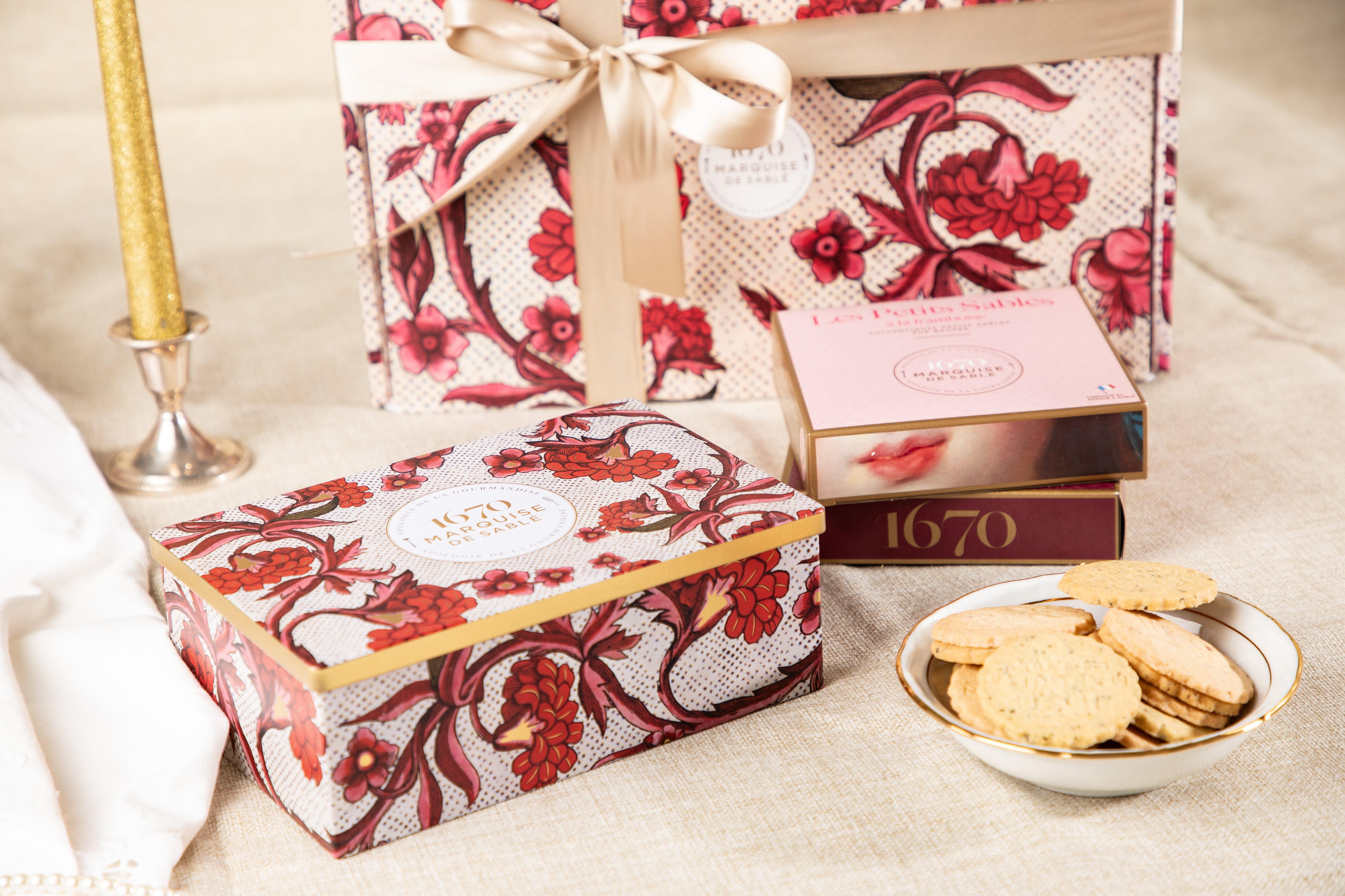 ラ・サブレジエンヌ】角缶3種アソート／茜色の夢（ピュアバター