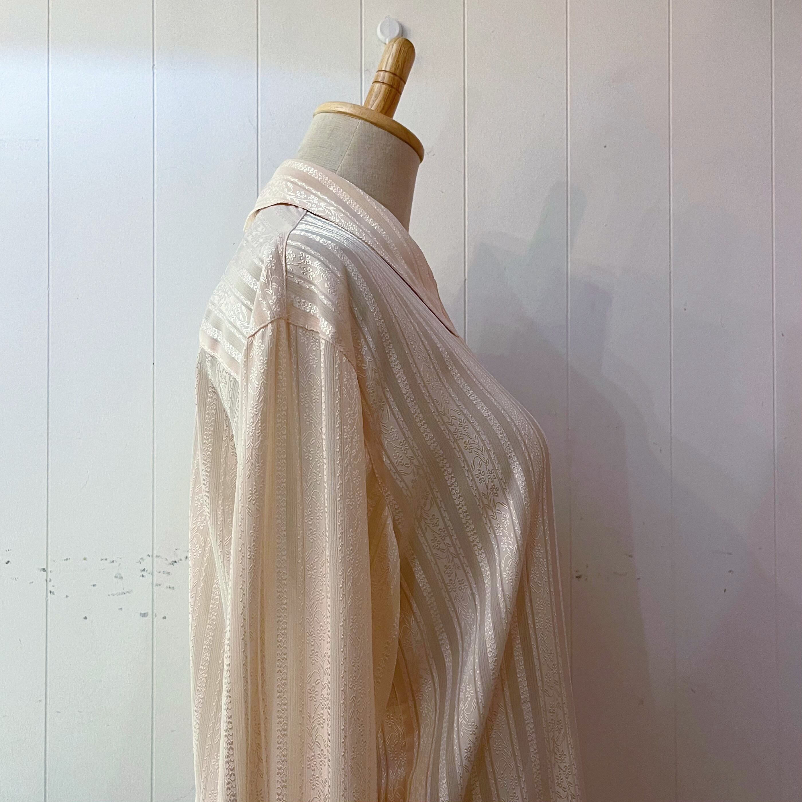 clear button cream stripe blouse