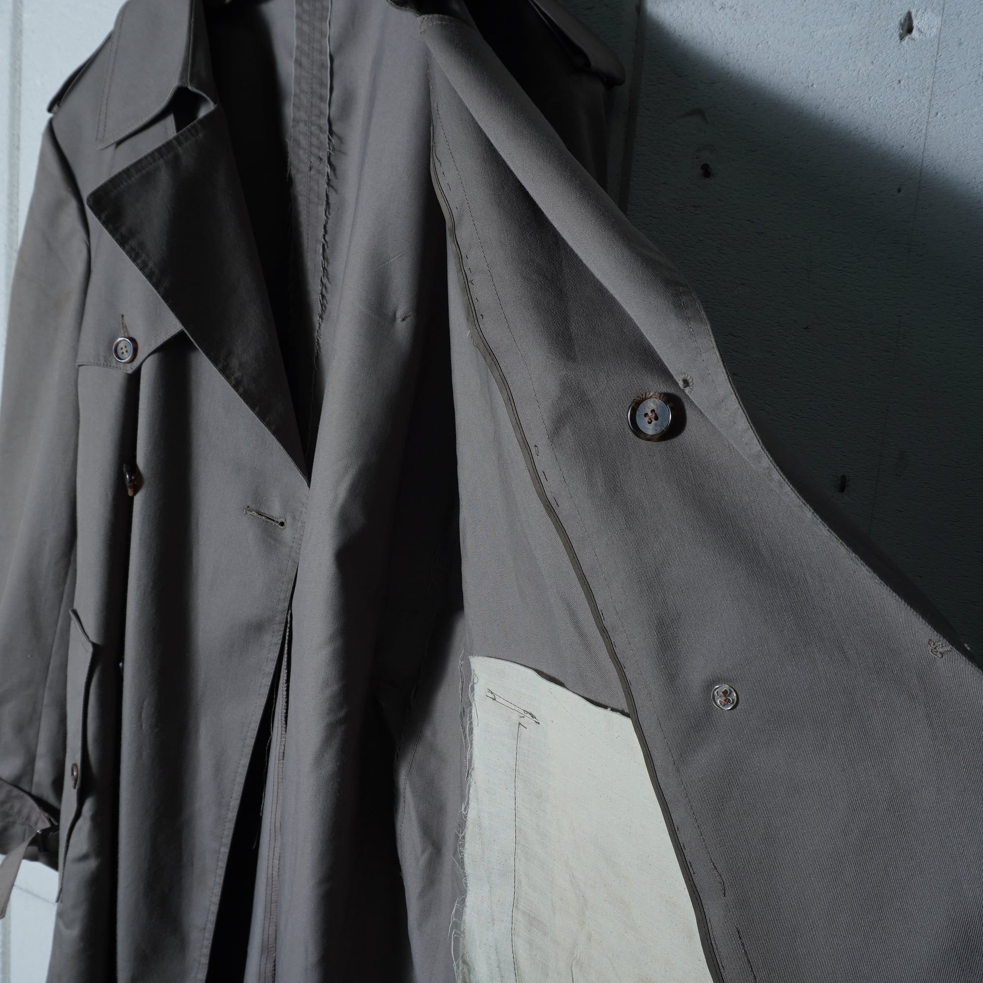 Christian Dior】クリスチャンディオール ベルト付トレンチコート gray