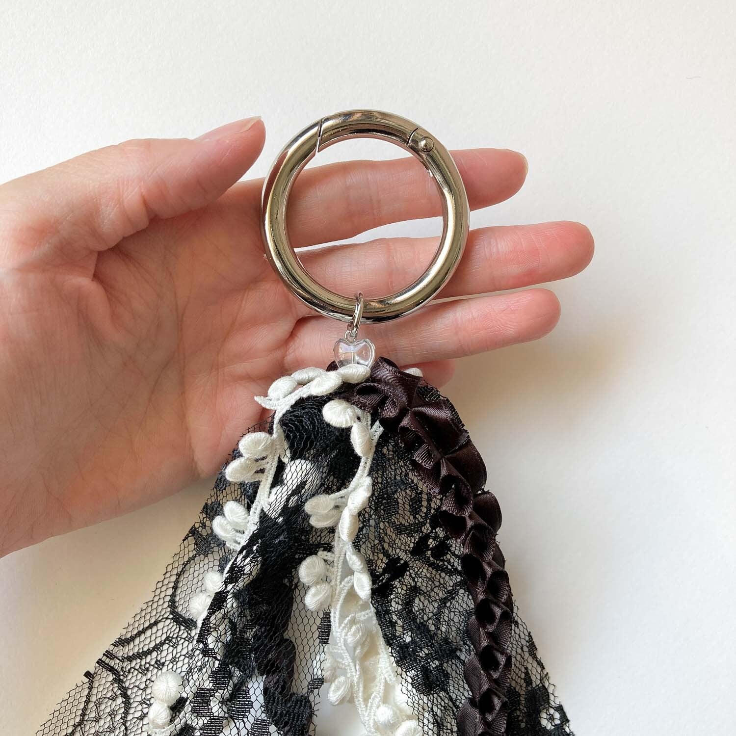 ミックスレースタッセルのバッグチャーム | Dua-アクセサリーパーツ