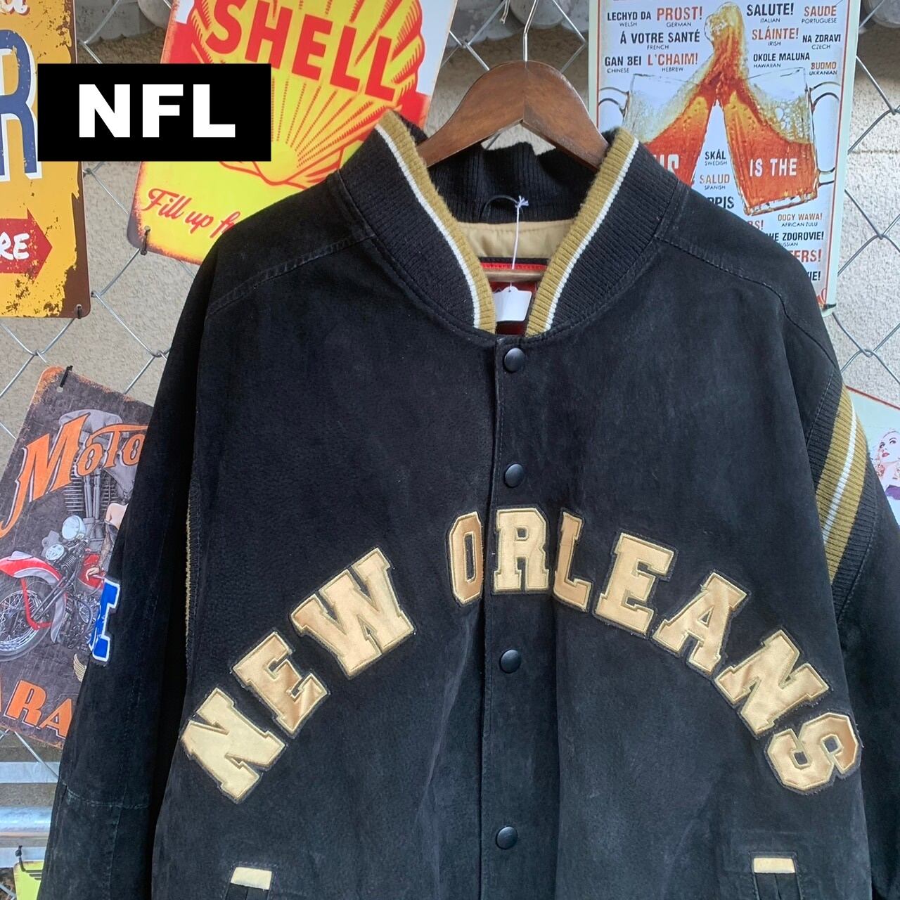 ニューオーリンズセインツの本革スタジャン NFL公式 メンズ アウター