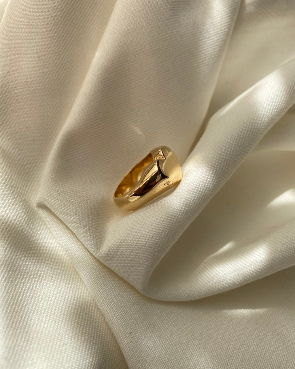 Heart signet ring ［gold］ | CB Jewelry Studio