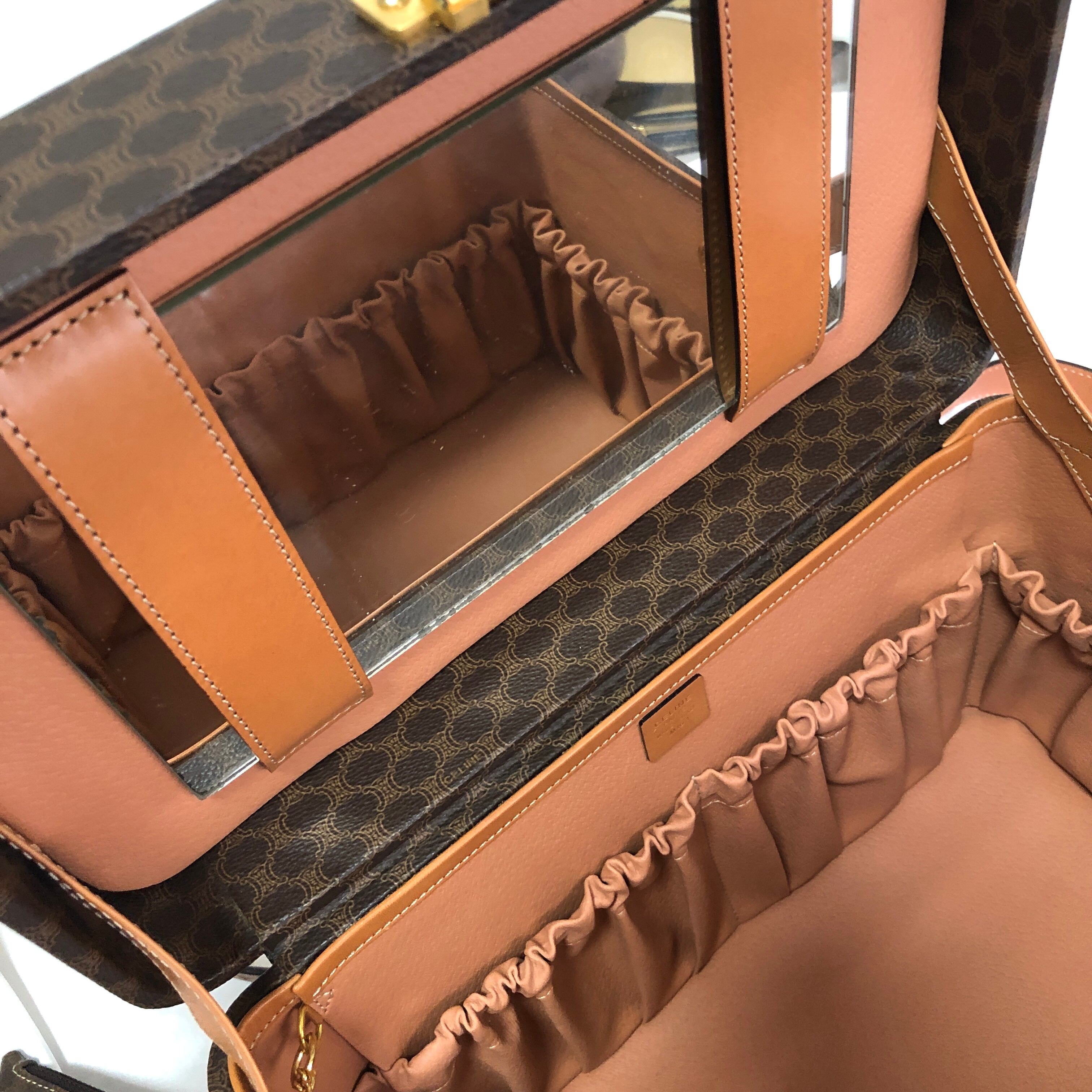 CELINE セリーヌ マカダム フロントロック メイクボックス 2way CELINE セリーヌ マカダム フロントロック メイクボックス 2way