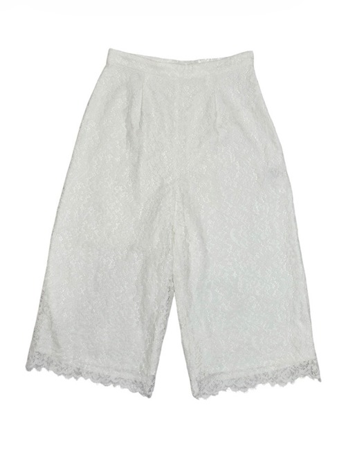 DoReMi Unique Series – White Lace Cropped