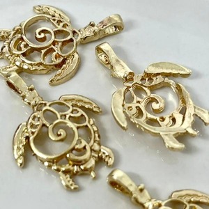 ホヌゴールドペンダント/コネクター /チャーム/ハワイアン/海亀/ネックレス