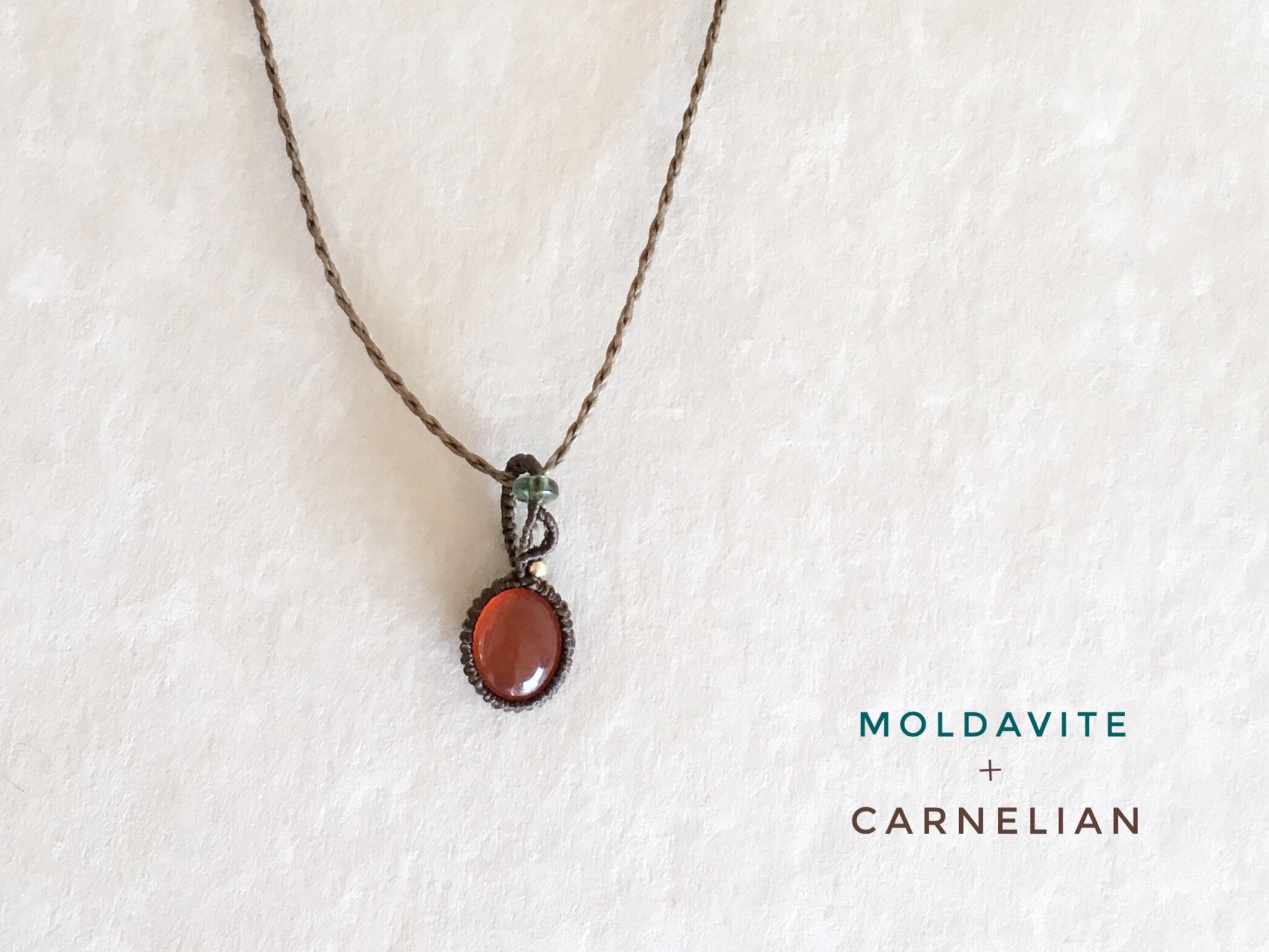 カーネリアン+モルダバイトmacramé necklace