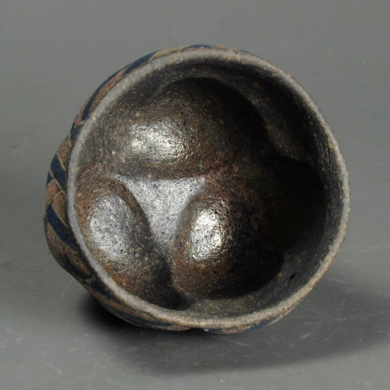 竹内真吾さん　炻器 鉄象嵌ぐい呑　Iron Inlay Guinomi ② 炻器 象嵌ぐい呑 Inlay Guinomi 13-13 | 陶芸家 竹内真吾