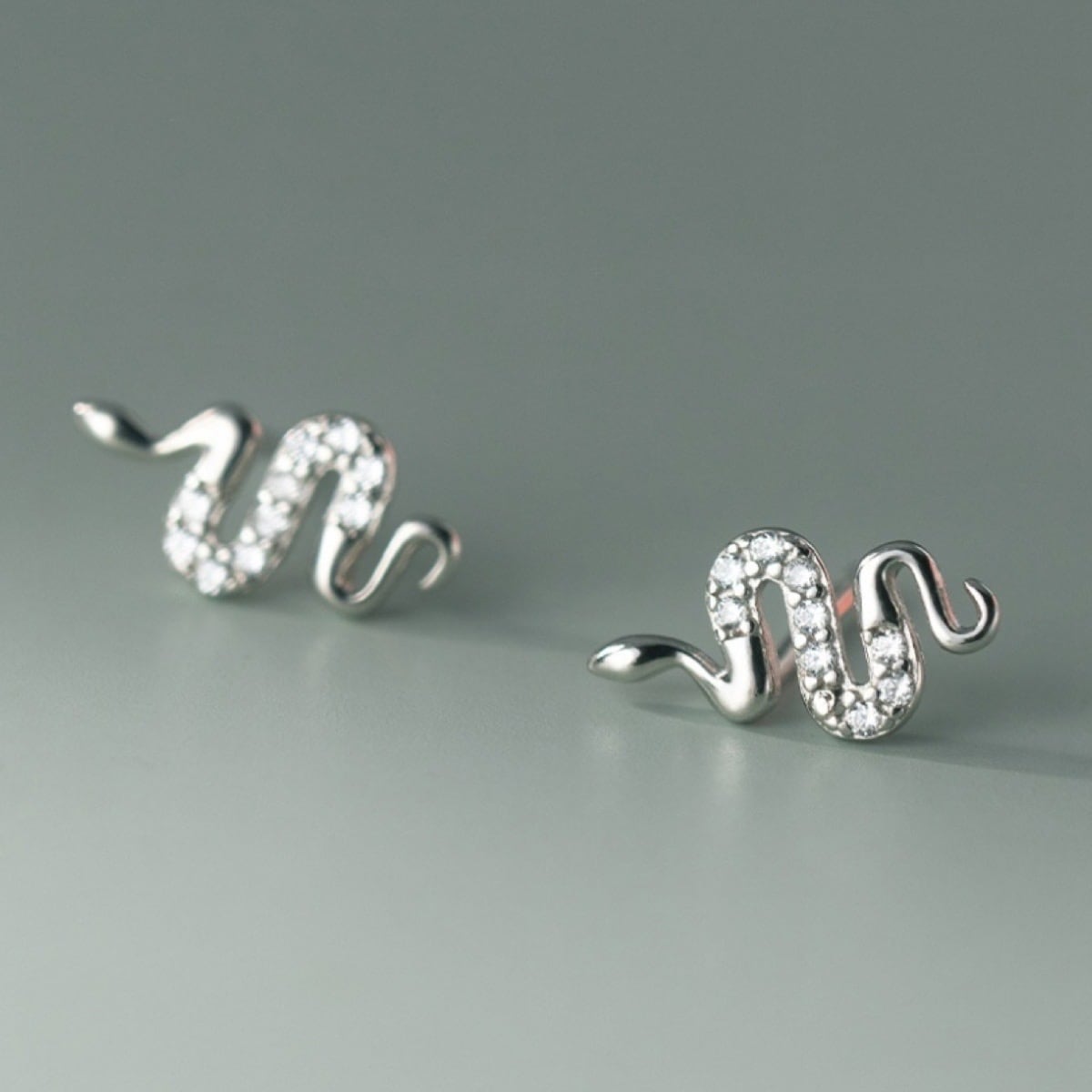 ピアス シルバー925 Silver925 金属アレルギー対応 へび ヘビ 蛇 個性