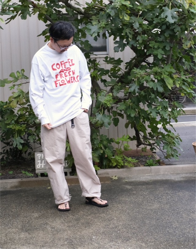 COFFEE & FRESHFLOWERS long sleeve / white