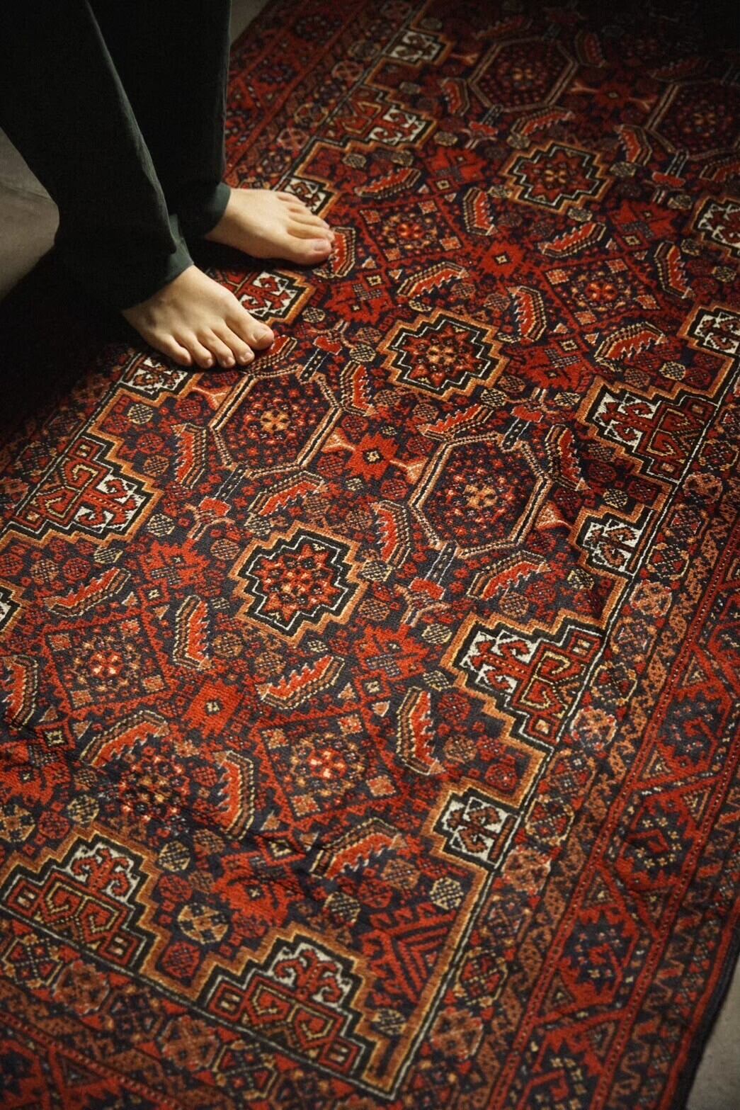 1140-Semi Antique Baluch rug