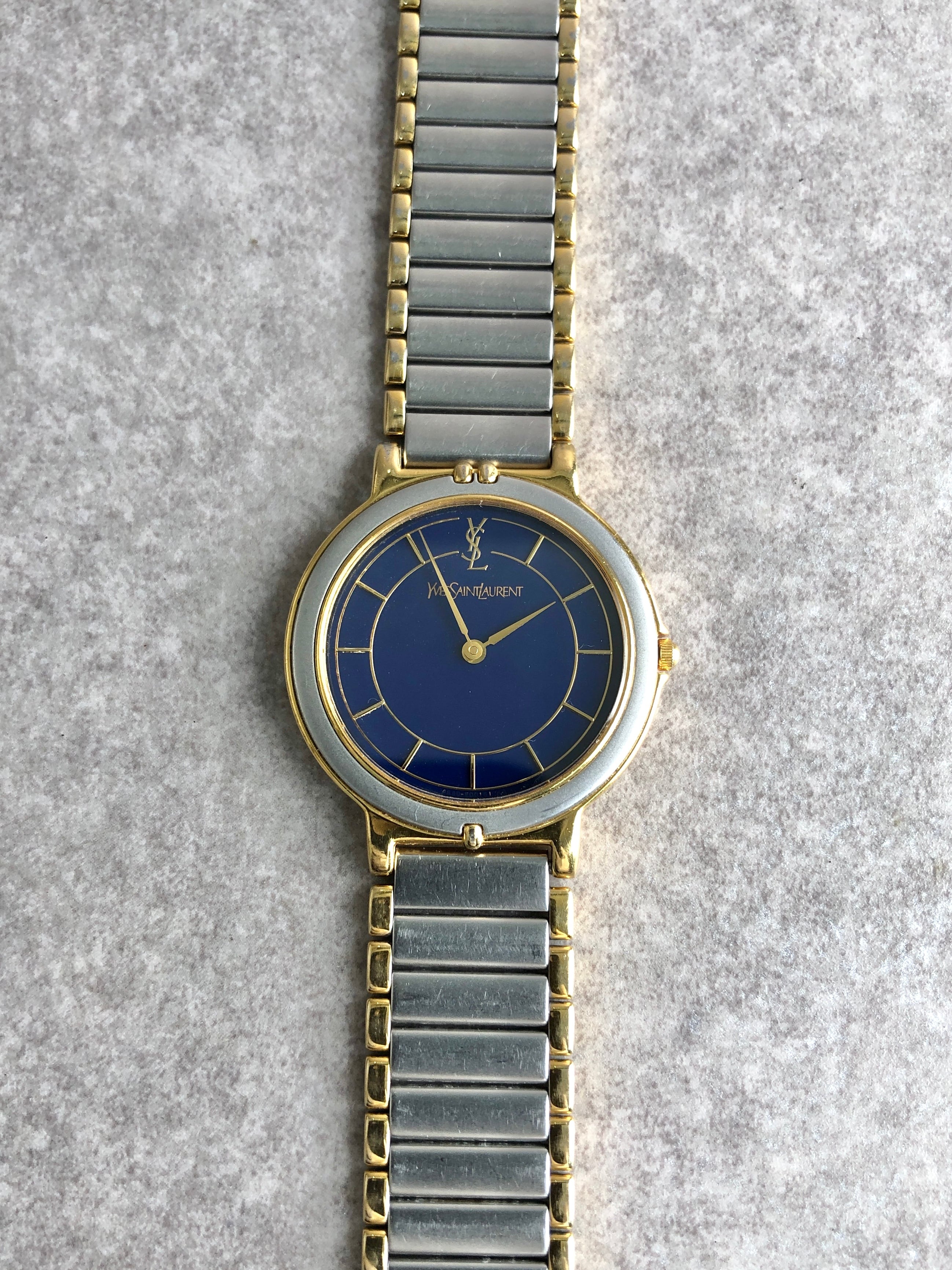 Yves Saint Laurent イヴ・サンローラン 腕時計 シルバー 【e767】美品 