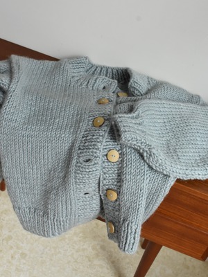 handmade knit cardigan（pale blue）