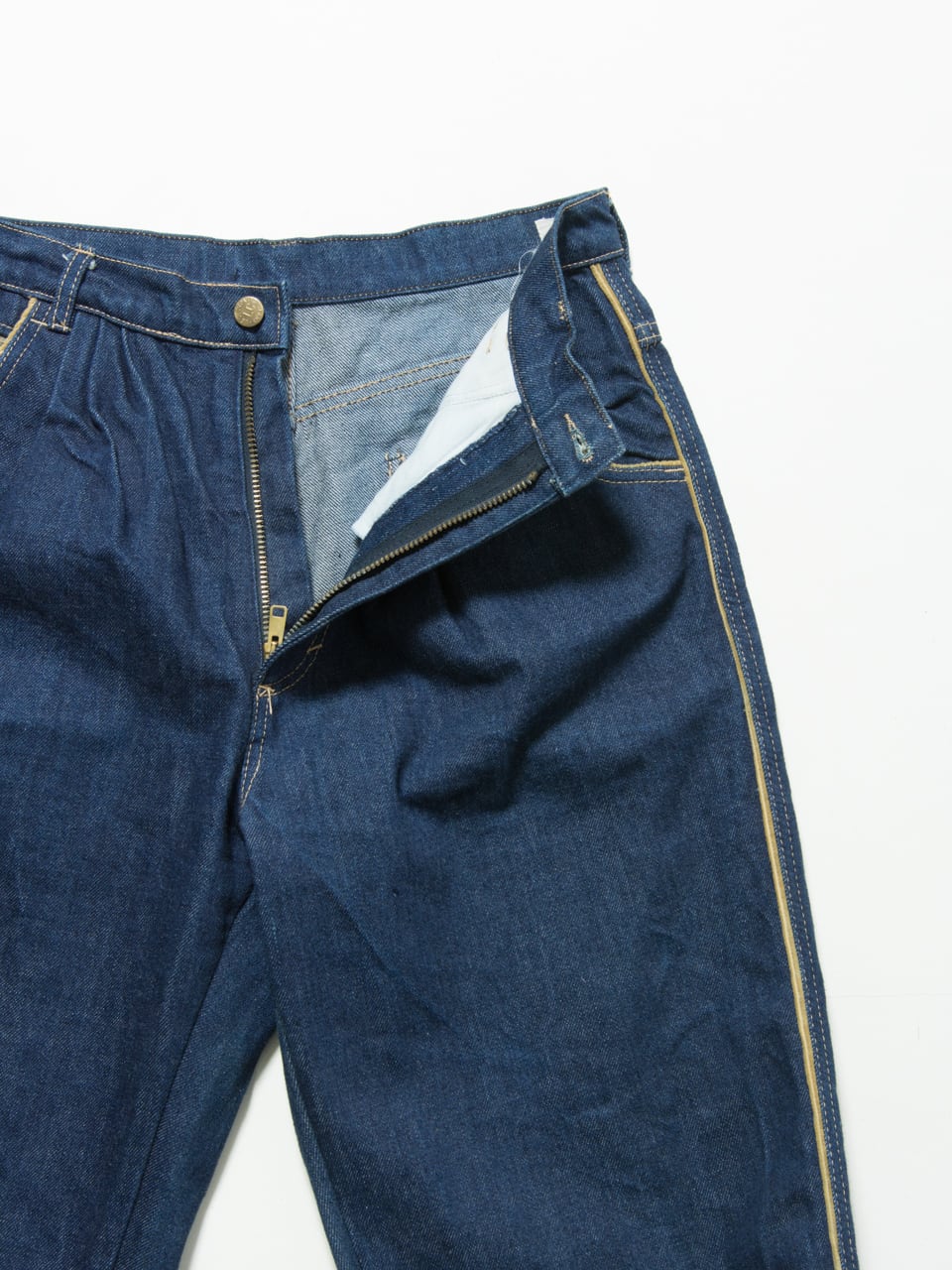 【Les Copains】Made in Italy tuck taperd denim （イタリア製 レコパン タックテーパードデニム）1b