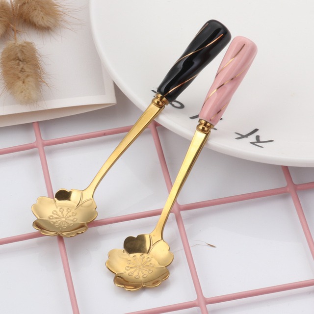 セラミックハンドル付きデザートスプーン　桜＆ローズ　デザイン