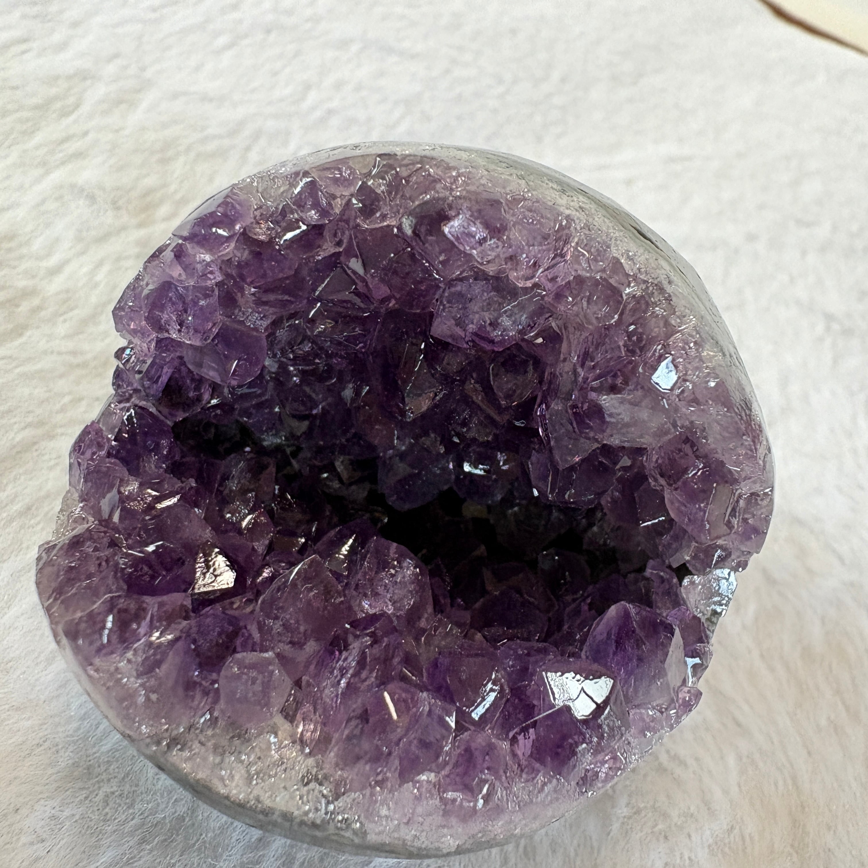 ①ウルグアイ産 アメジスト笑口（わらいぐち）直径5.0㎝｜濃紫結晶