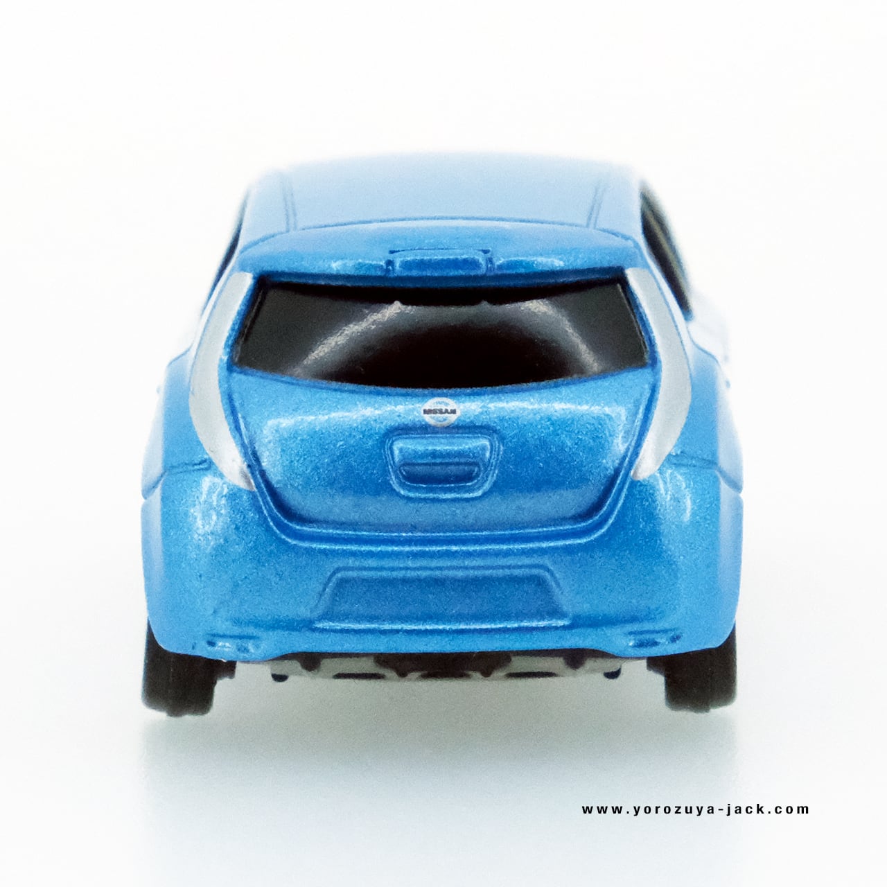 トミカ 120 日産 リーフ #10392484 | よろずやジャック