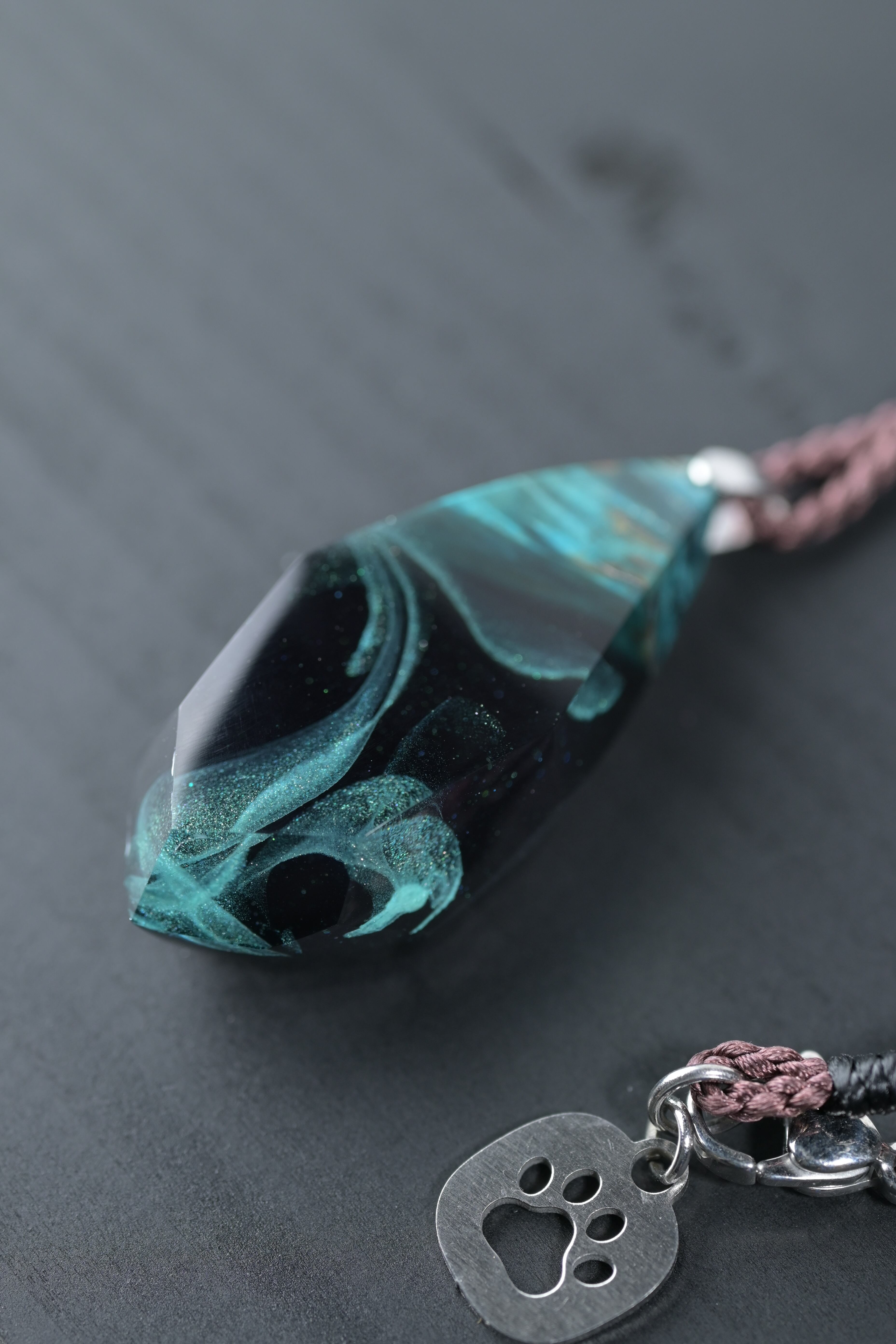 ねこの瞳のネックレス「頑張れ！て感じの宝石」 | ねこの幸福屋|木と