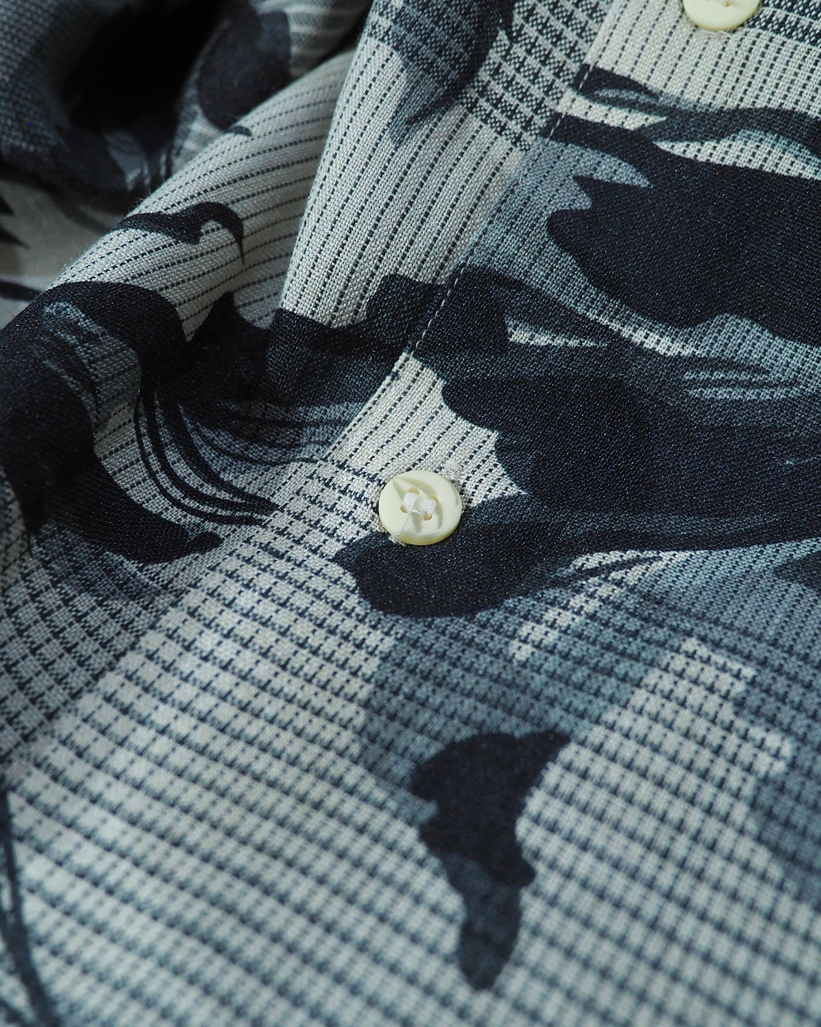 1990s " GOOUCH " Beautiful Flower ink painting vintage loose SS shirt
